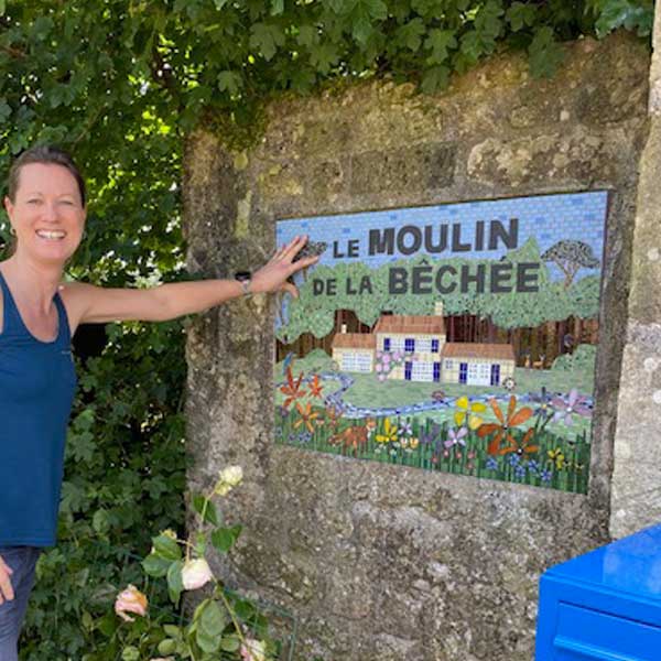 portfolio-moulin-sign